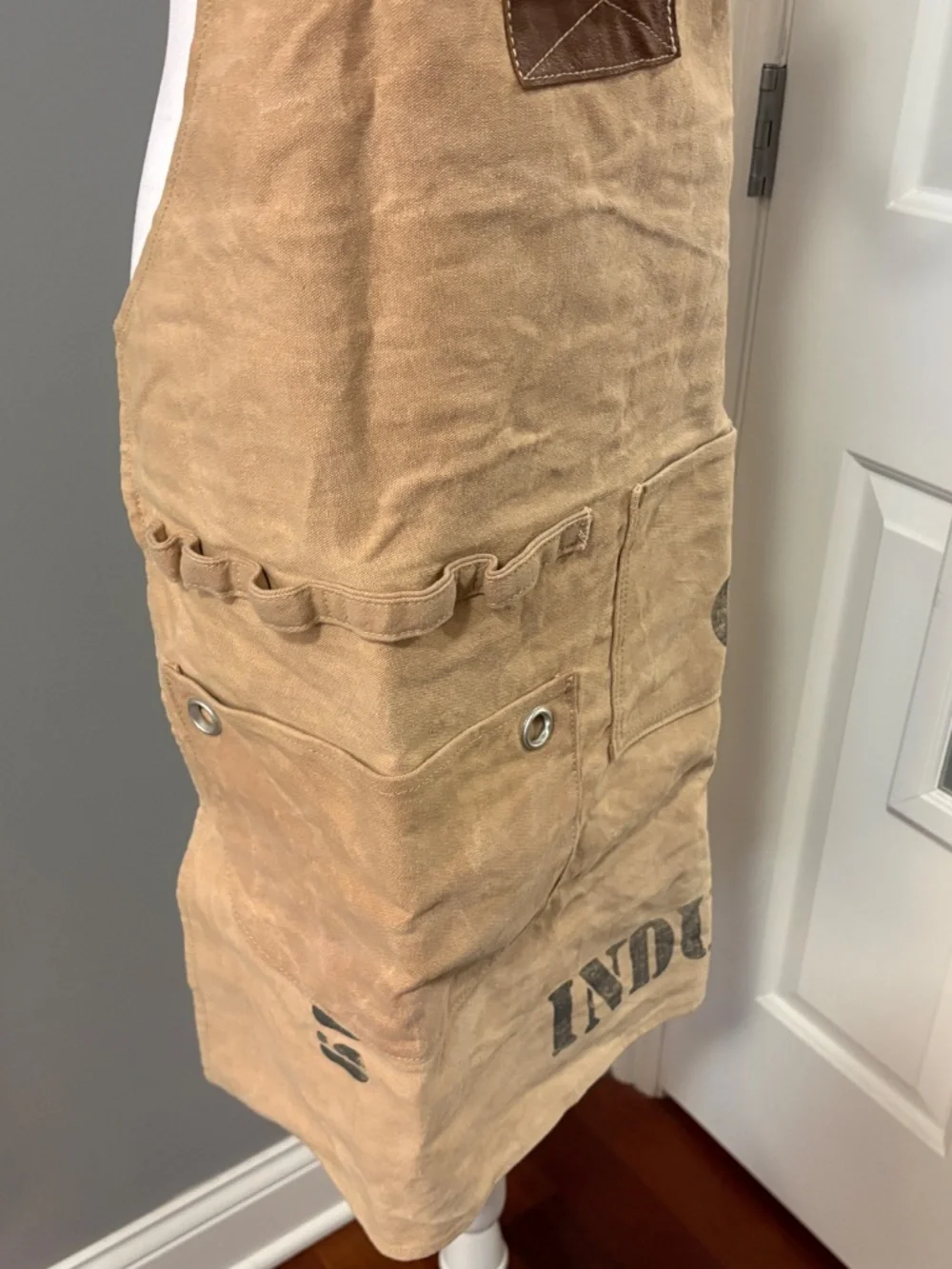 NWOT Industrious Prem. Vintage Waxed Canvas Heavy-Duty Work Apron